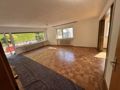 Geräumige 7-Raum-Terrassenwohnung mit Balkon und Garage in Wiesensteig