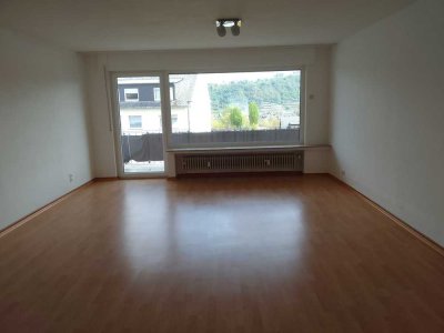 Modernisierte  4-Zimmer-Wohnung mit Balkon in Koblenz-Güls  zu vermieten