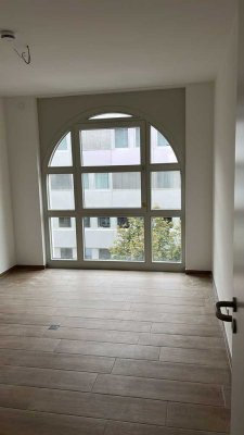 NEUBAU 3,5 Zi Maisonette an Unternehmer oder 6 Monate befristet Hotspot Marienplatz All inclusive