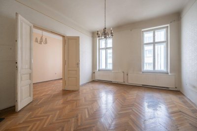 ++Rarität++ Entwicklungswürdige Stilaltbauwohnung zum Sanieren in Bestlage!
