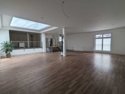 Große Loft-Wohnung 3-Zimmer-Wohnung in Nordenham