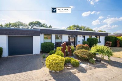 Stilvoller Bungalow mit Einliegerwohnung, Pool und weitläufigem Garten