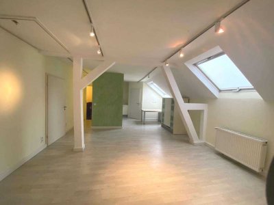 Ausgefallene individuelle  Maisonette-Wohnung in guter Wohnlage Wiesbaden-Dotzheim!