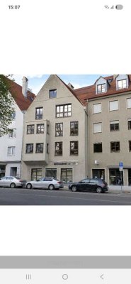 Helle, sehr gut geschnittenen 3-Zimmer-Wohnung im Herzen von Augsburg mit barrierefreiem Zugang