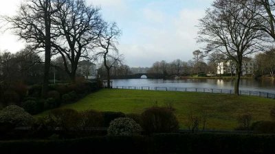 Möbl. Whg mit  Balkon  2400 qm Garten S/W direkt am Wasser