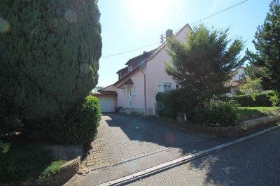 *** Freistehendes Zweifamilienhaus mit XXL-Grundstück ***