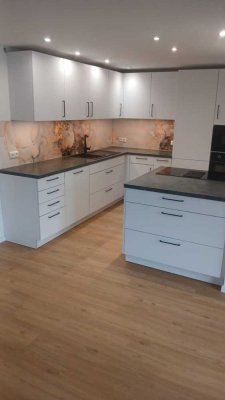 Schöne Erdgeschoss Wohnung, frisch saniert