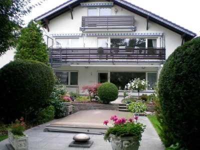 PRIVAT: Mehrfamilienhaus, Parterre Wohg. frei, Top Zustand, mit Schwimmbad-Sauna als Kapitalanlage