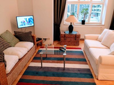 Stilvolle, neuwertige 2-Zimmer-Wohnung mit EBK in Nürnberg