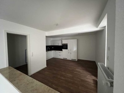 2,5-Zimmer-Wohnung mit moderner Einbauküche – ab sofort bezugsbereit!