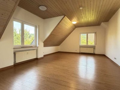 Lichtdurchflutete 2-Zimmer DG-Wohnung in Weinsberg-Grantschen zu vermieten!