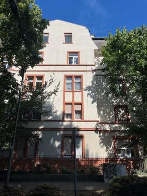 Erstbezug nach Sanierung ! Geschmackvolle 3-Zimmer-Wohnung mit Balkon
