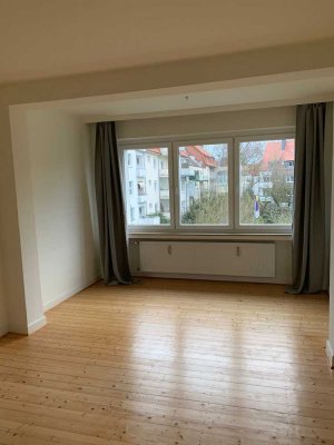 Schöne, helle Altbauwohnung mit Balkon in Osnabrück-Wüste zur langfristigen Vermietung