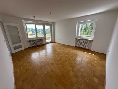 Home-Office-Paare oder kleine Familien aufgepasst! 3 ganze Zimmer + 2 halbe Zimmer