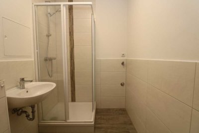 Du bist mein Stern...helle 1-RW mit Dusche & Aufzug!!!