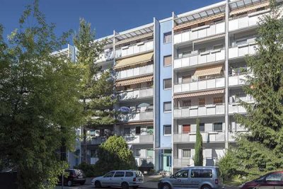 2-Zimmerwohnung mit Balkon und Aufzug in oberster Etage!
