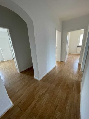 4-Zimmer-Wohnung mit Balkon Nähe Kalenberger Graben