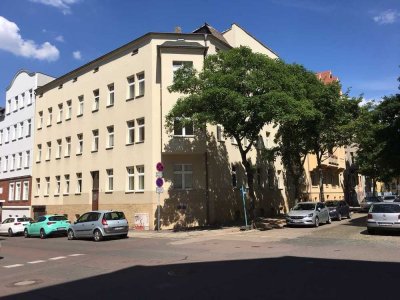 Helles Apartment mit sep. Küche, Bad mit Wanne und Fenster!