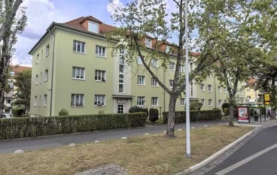 Charmante 2-Zimmer-Wohnung in gepflegtem, ruhig gelegenem Wohnensemble 1998 hochwertig saniert