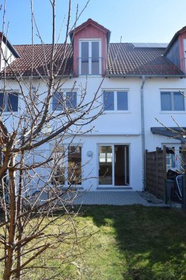 Chices Reihenmittelhaus mit Garage und Stellplatz