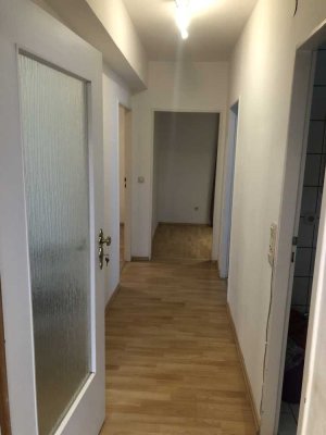 Schöne 3-Zimmer-Wohnung mit Balkon in Mainz-Oberstadt – möbliert und befristet