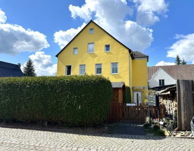 Voll vermietetes Mehrfamilienhaus mit 4 WE´s, gepflegtem Garten und Stellplätzen in Zwickau!