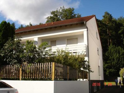 NICE DUPLEX IN TOP LOCATION! Gepflegte DHH in bevorzugter Waldrandlage!