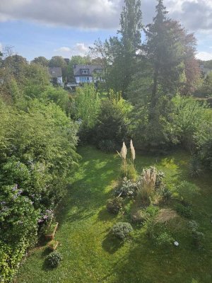 Renovierte Maisonette-Wohnung mit Balkon in Rheinnähe