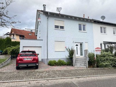 Familien aufgepasst! Große Doppelhaushälfte mit Terrasse und Garage in Bretten