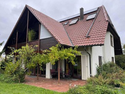 Helle 4-Zi.-EG-Wohnung mit Kachelofen, Terrasse & Garten in Spaichingen