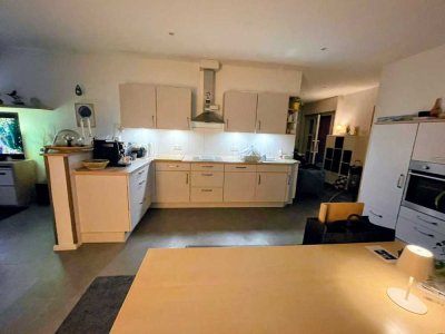 Helle 4-Zimmer-Wohnung mit Garten & Terrasse