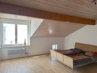 Lichtdurchflutete Maisonette Wohnung