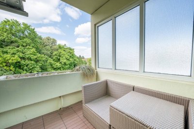 ++ Großzügige Wohnung mit blick in den Schlosspark ++