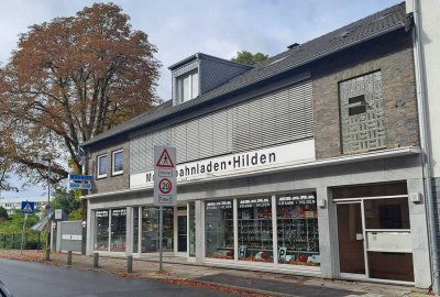 Eine ganze Etage für Sie alleine! Ca. 120m² Vier-Zimmer-Wohnung mit Dachterasse