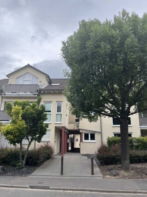 ***Gemütliche 2 Zimmer Wohnung mit eigener kleiner Terrasse ***
