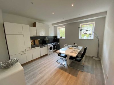 Direkte Okerlage! Schöne 1,5-Zimmer-Wohnung mit Einbauküche!