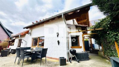 (R)eserviert!Hochwertiges Einfamilienhaus mit Dachstudio, Carport und großer Terrasse