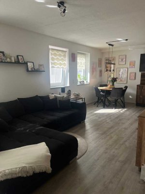 Moderne 2,5-Zimmer-Wohnung in KfW55-Haus zur Miete in Langenfeld/Mfr.