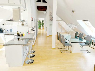 Exklusive Stadtmaisonette mit Loftcharakter (möbliert)