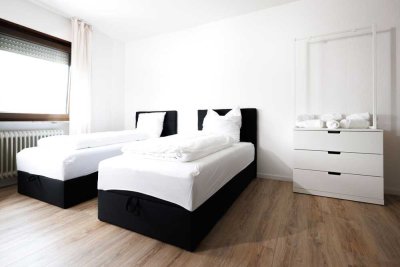 Hochwertiges Komfort-Apartment mit Boxspringbetten, TV & moderner Ausstattung – Wohnen auf Zeit