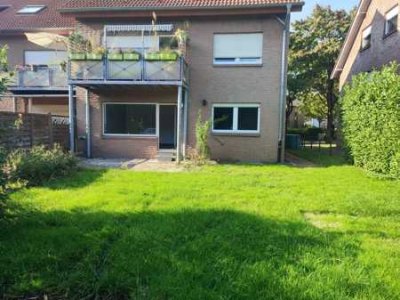 Attraktive, helle 4 Zimmer Erdgeschosswohnung mit Terrasse und PKW-Stellplatz