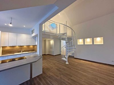 Elegante Galeriewohnung mit Südbalkon, Wohlfühlbad und moderner EBK * Fußbodenheizung * STP möglich