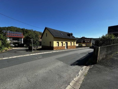 Komplett entkerntes Einfamilienhaus