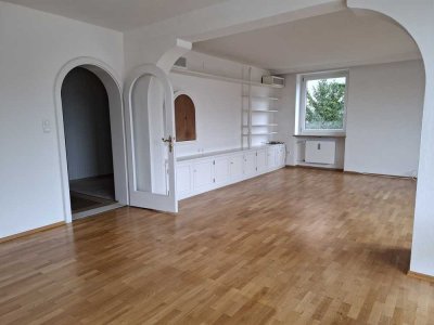 Exklusive 3-Raum-Wohnung mit gehobener Innenausstattung mit Einbauküche in Garmisch-Partenkirchen
