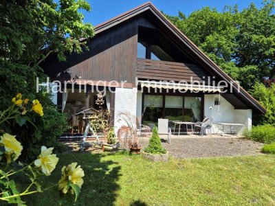 Viel Familienplatz auf sonnigem Grundstück!
Einfamilienhaus für Jung und etwas Älter