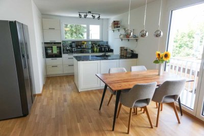 2021 | Provisionsfrei: Helle 4-Zimmer-Wohnung mit Parkblick – zentral & naturnah