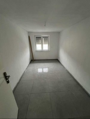 ***Sanierte und Modernisierte 3 Zimmer
Wohnung in Ditzingen***