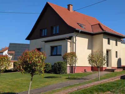 Ruhig gelegenes, großzügiges Einfamilienhaus mit großem Garten in Lebach-Falscheid