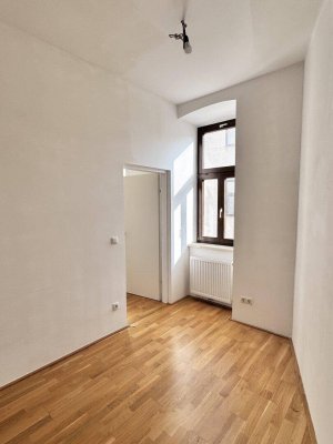 Familienwohnung mit eigenem 50m² großen Garten im ruhigen Innenhof!
