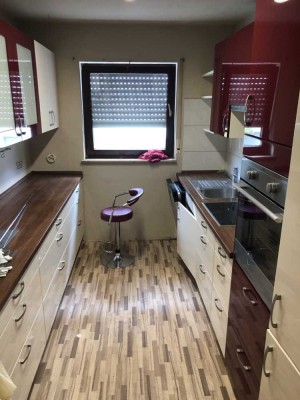Salach- 3,5 Zimmer- 103 qm- mit Gartenanteil , Balkon und Einbauküche
